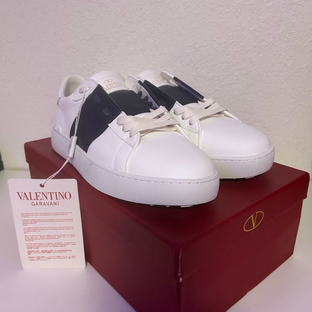 Valentino Garavani Men's White and Black Sneakers